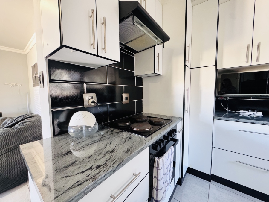 4 Bedroom Property for Sale in Wilkoppies North West